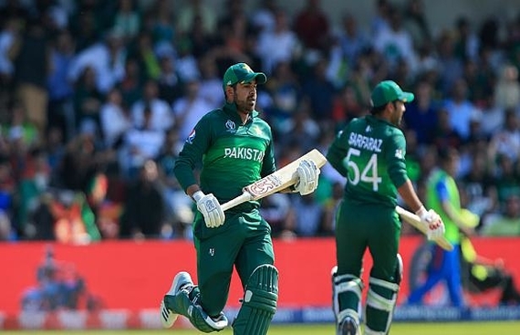 Pakistan Opt to Bat Against Bangladesh